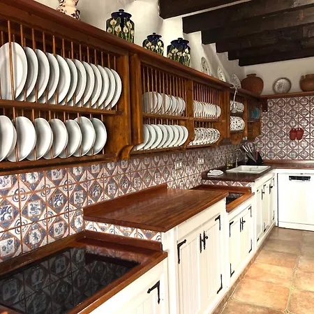 Willa Casa Tara - 5 Bedroom, 4 Bathroom With Private Pool