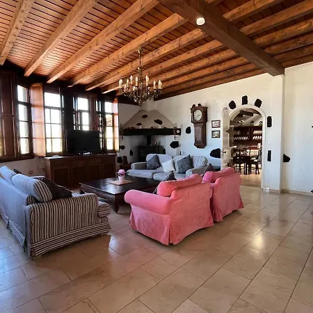 Casa Tara - 5 Bedroom, 4 Bathroom With Private Pool 别墅
