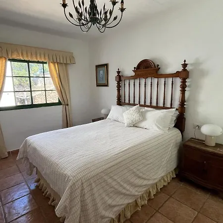 Casa Tara - 5 Bedroom, 4 Bathroom With Private Pool