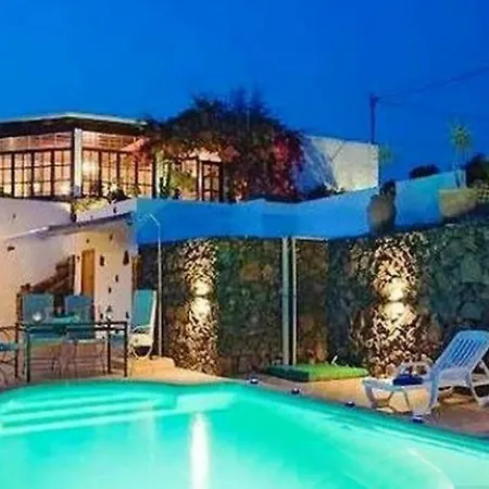 Casa Tara - 5 Bedroom, 4 Bathroom With Private Pool Mácher